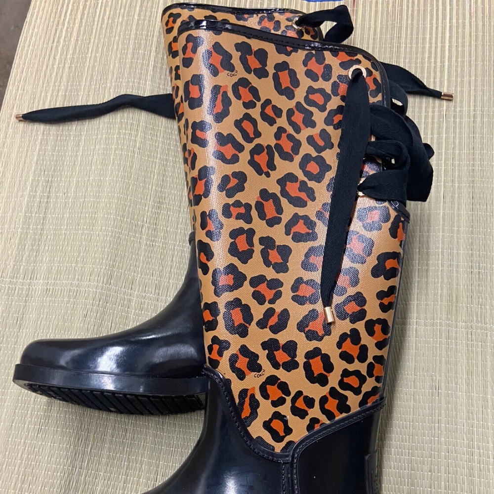 COACH “Tristee” Rubber Rain Boots Leopard Pattern w/Tie Lace Women’s Size 8 New